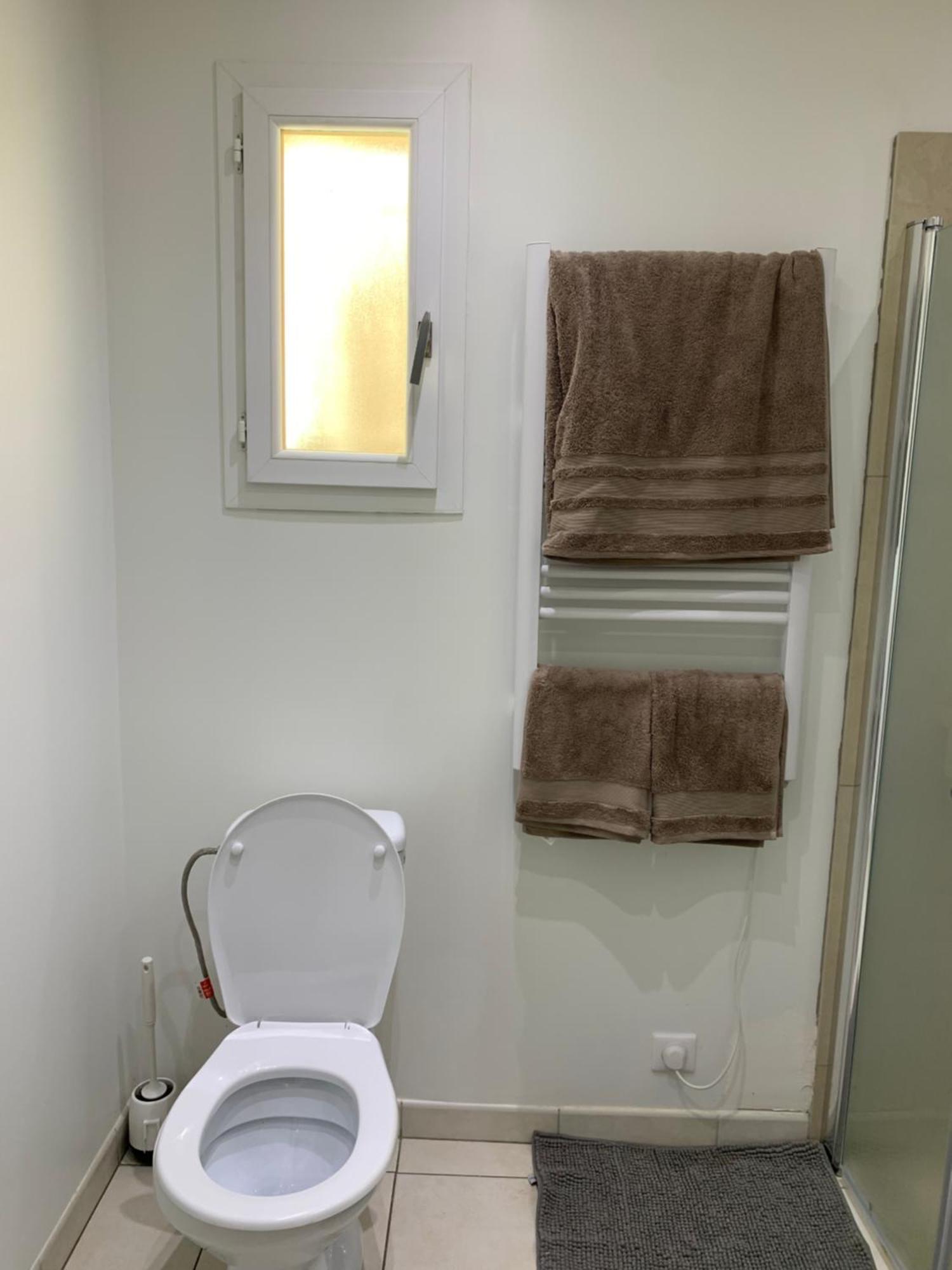 Les Gorges et Lacs du Verdon: Flexible Maison Accommodations Regusse Exterior photo